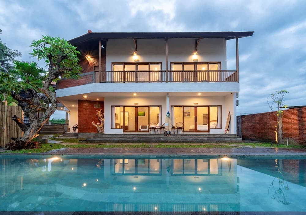 Utamas Keramas Villa — photo 1 of 37