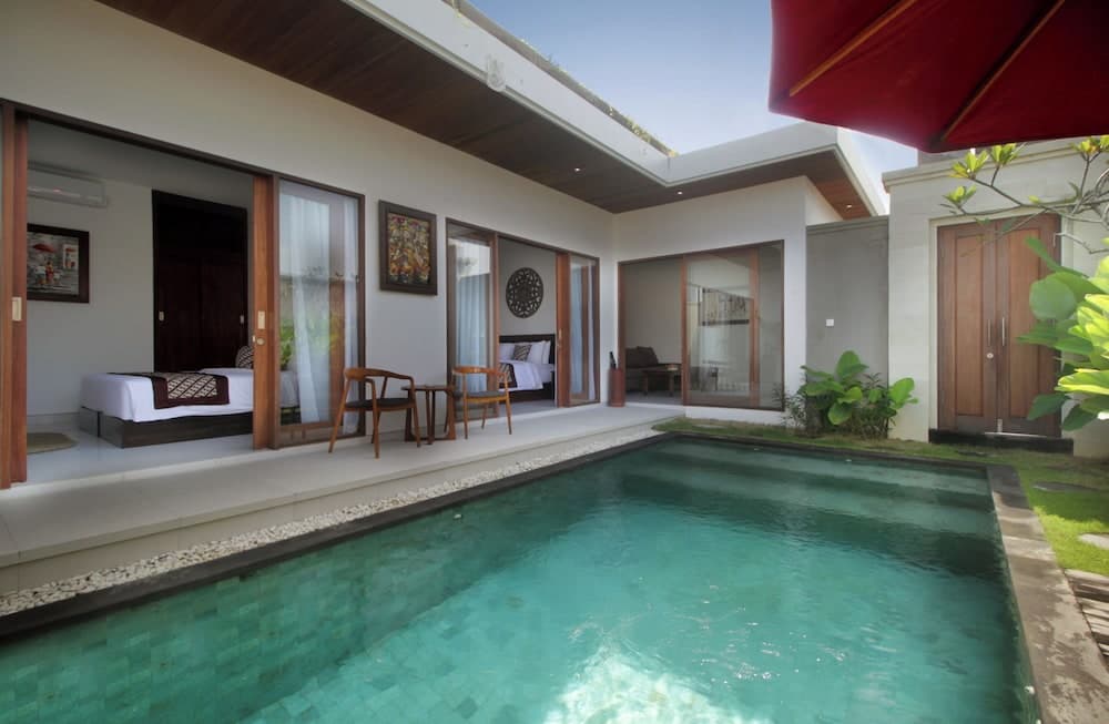 Bougainvillea Villas Cemagi by Parigata — photo 1 of 8