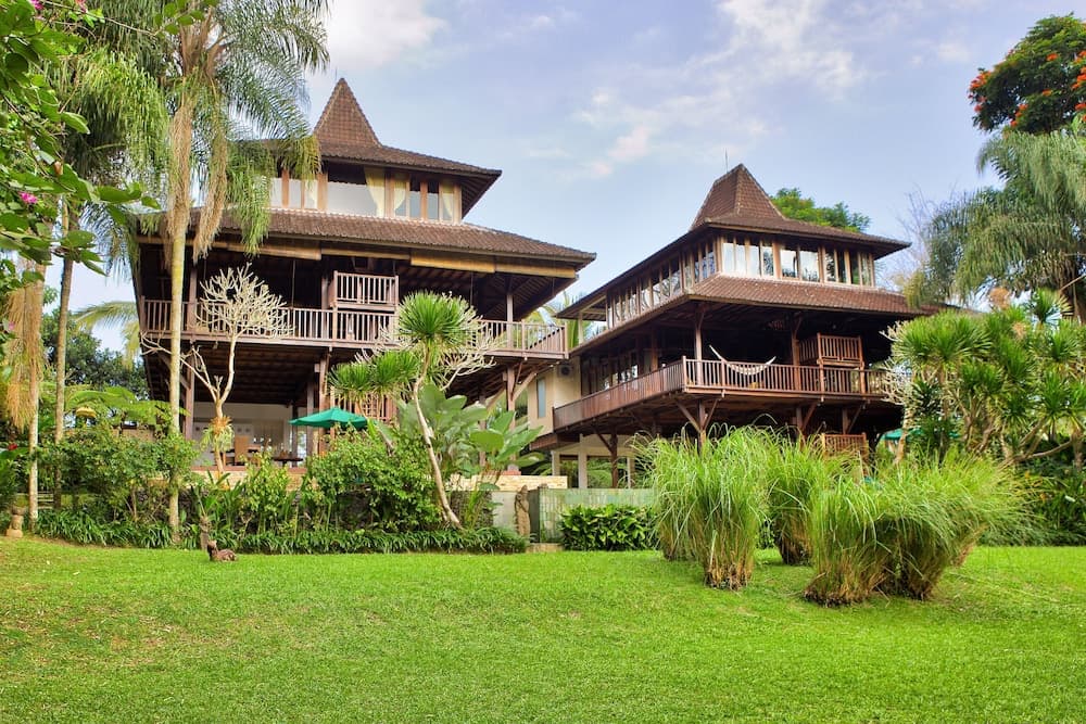 Villa Atas Awan — photo 1 of 145