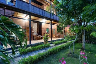 G LUna Huts by ABM