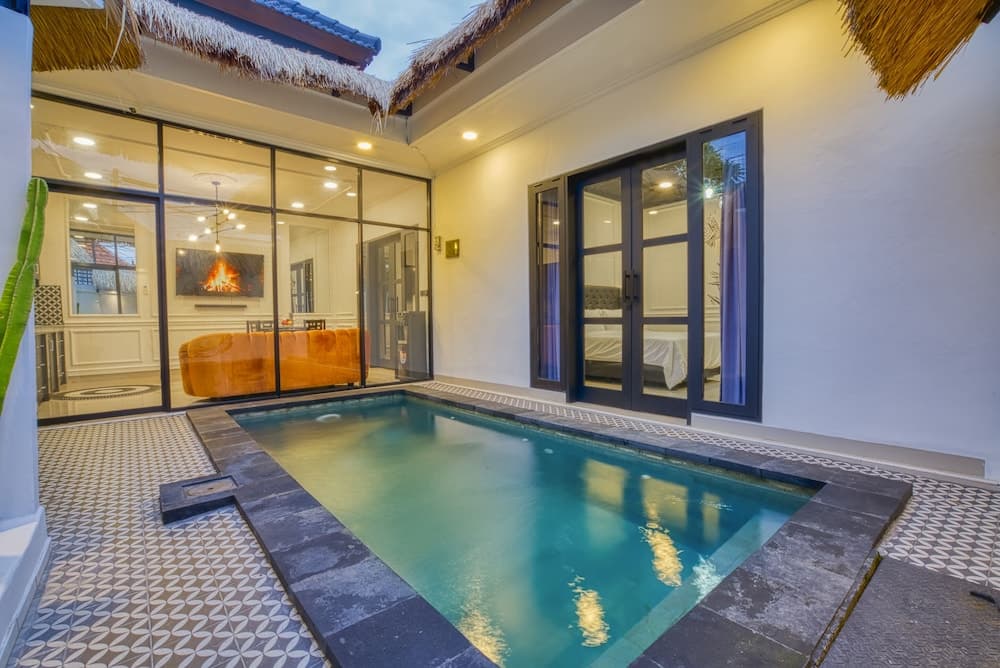 Villa Canberra — photo 1 of 23