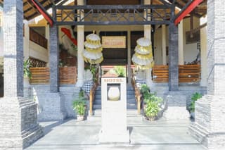 Hotel The Flora Kuta Bali