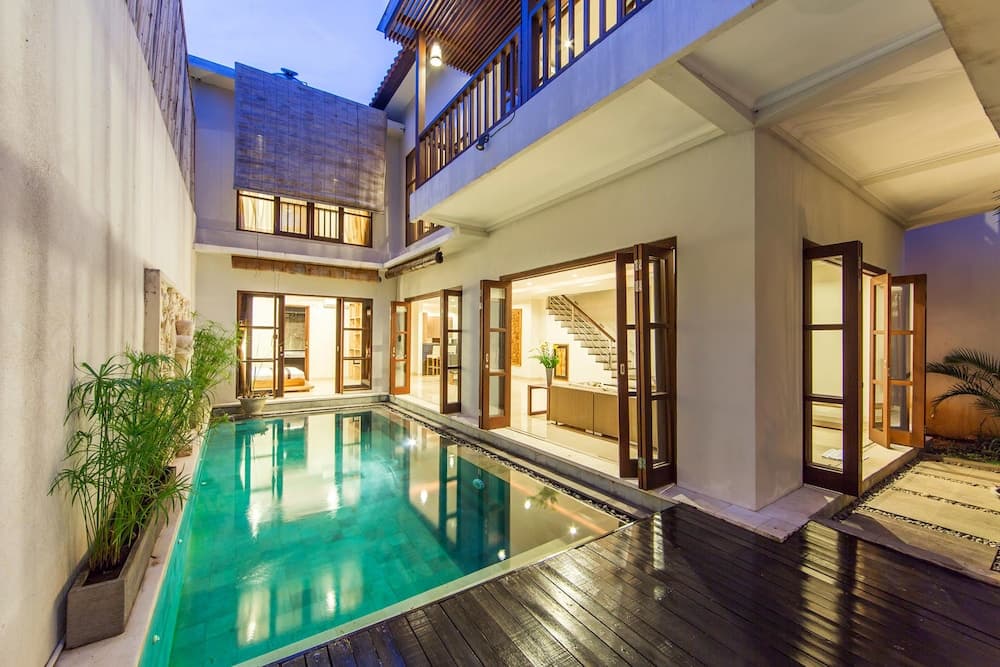 White Lotus Villas Seminyak — photo 1 of 12