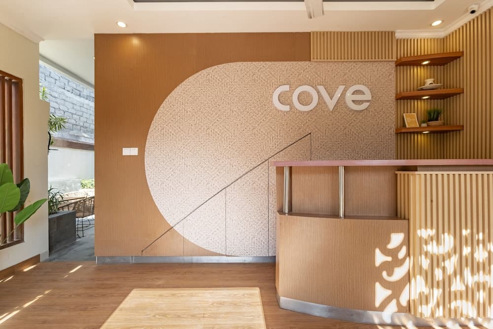 Cove Vin Stay — photo 1 of 18