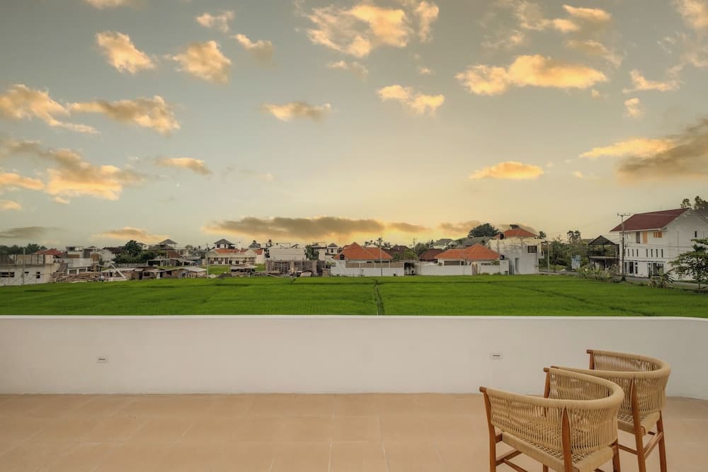 Villa Merlin 2 Bedrooms Private Pool — photo 1 of 24