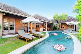 Villa Amsa by Pertama Management