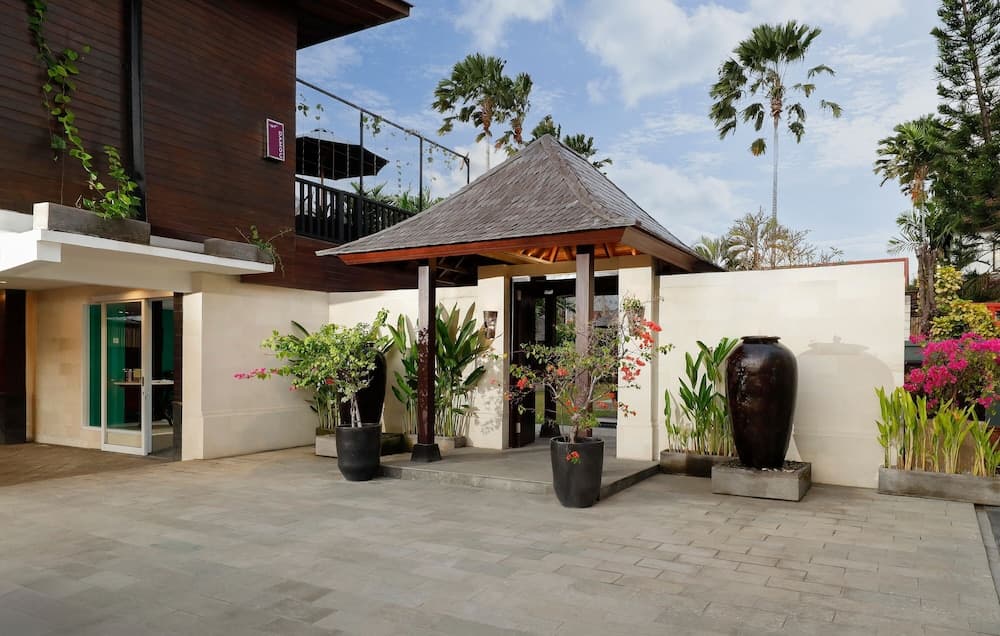 Shanti Estate Seminyak by Nakula — photo 1 of 1