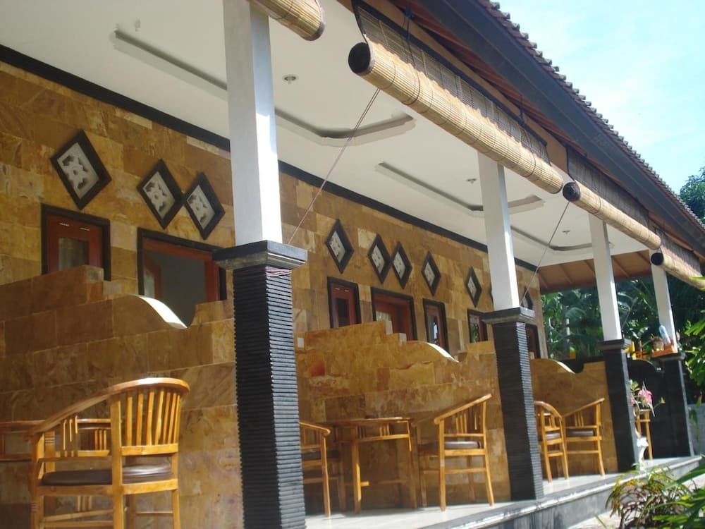 Perdana Lembongan — photo 1 of 35