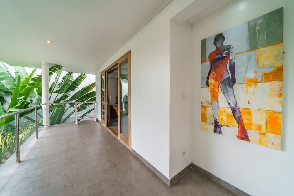 Villa Paloma — photo 1 of 82