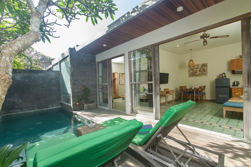 Sari Dana Villas — photo 1 of 23