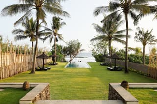 Black Beach Villa