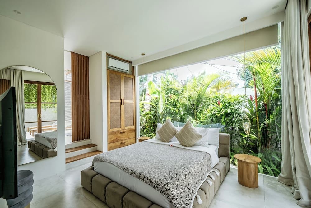 Villa Kayu Pererenan — photo 1 of 30