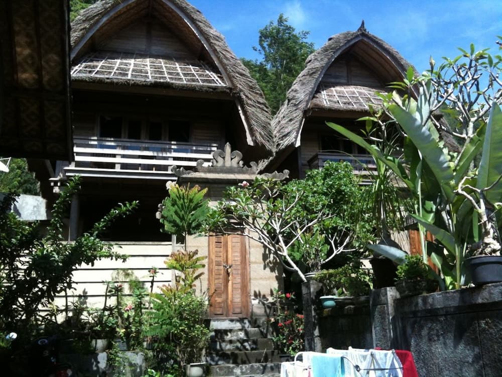 Baruna Cottages — photo 1 of 30