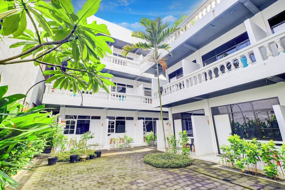 Collection O at Jalan Padma near Legian Beach — photo 1 of 41