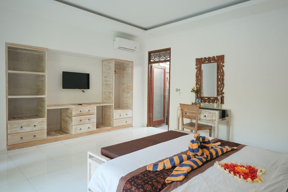 Pondok Sebali Private Villa — photo 1 of 27