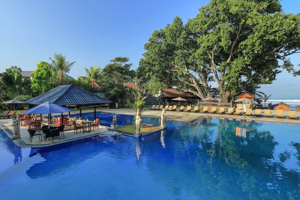 Puri Saron Seminyak — photo 1 of 46