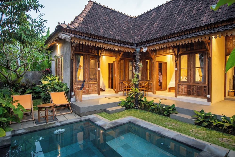 Kerjim Wooden Villa — photo 1 of 33