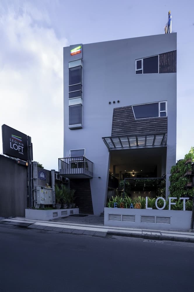 Loft Legian Hotel — photo 1 of 37