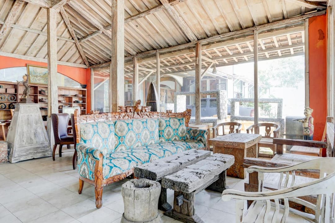 OYO 90363 Nira Guest House Sanur Bali — photo 1 of 47
