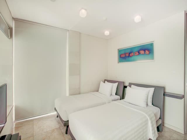Three-Bedroom Suite with Ocean View