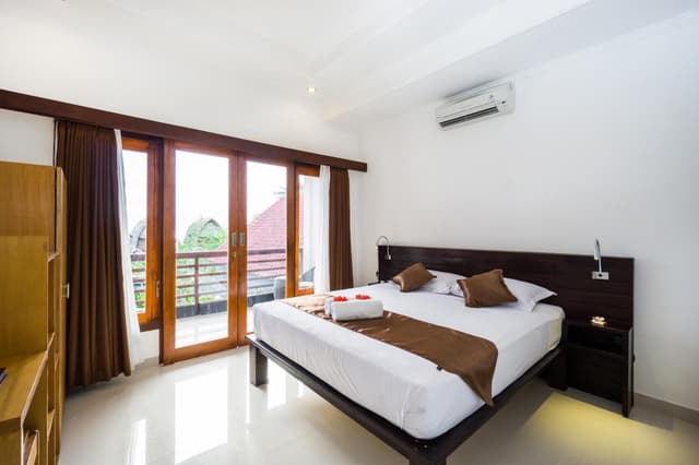 Deluxe Double Room with Balcony and Sea View