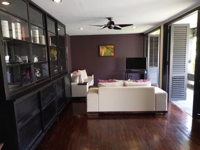 Five-Bedroom Villa