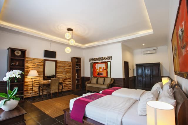 Superior Double or Twin Room with Pool View