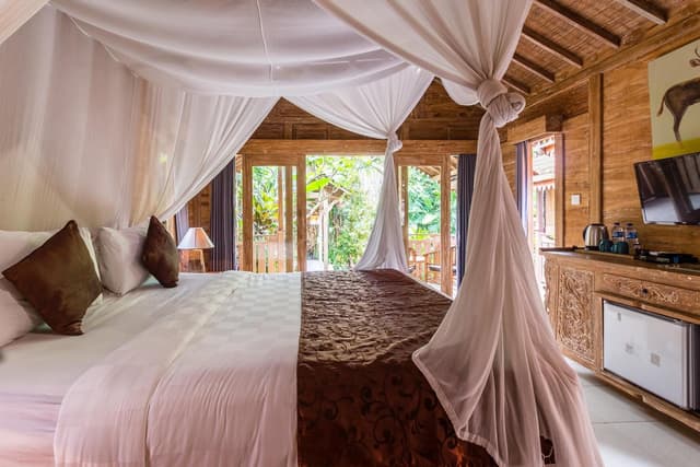 Wooden Suite with Pool View