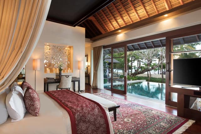 Royal One-Bedroom Private Pool Villa with Free Benefit