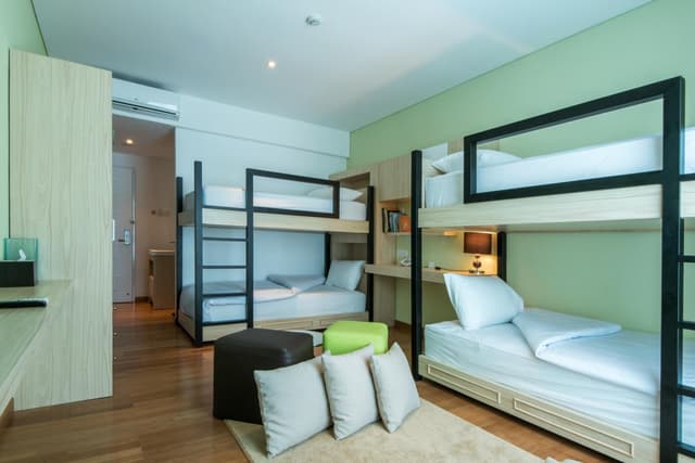 Quadruple Room with Private Bathroom