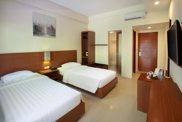 Superior Room with Pool Access