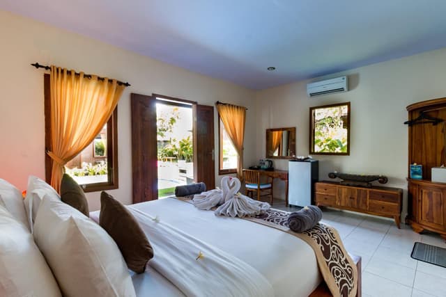 Queen Room with Pool View