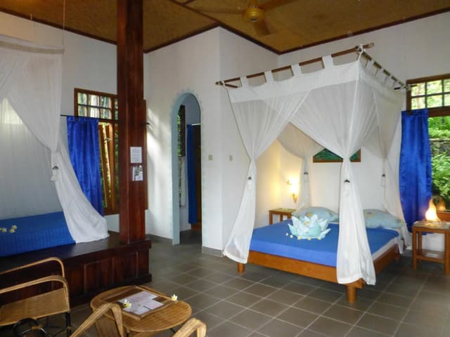 Deluxe Bungalow with Garden View