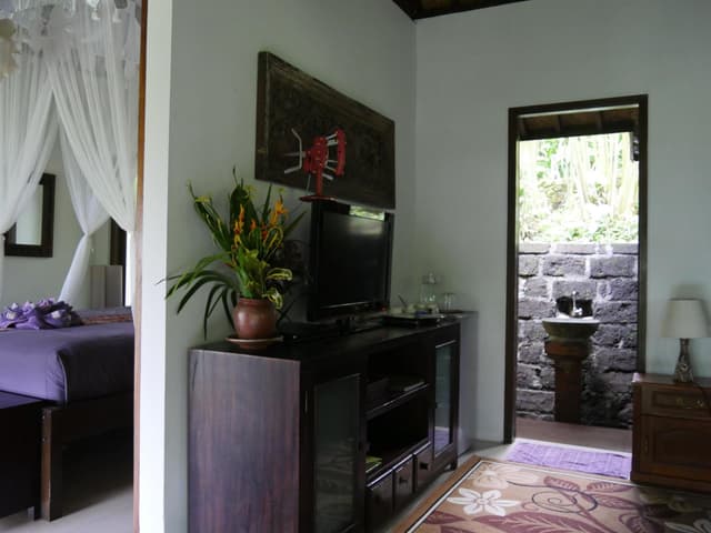 Deluxe Bungalow with Garden View