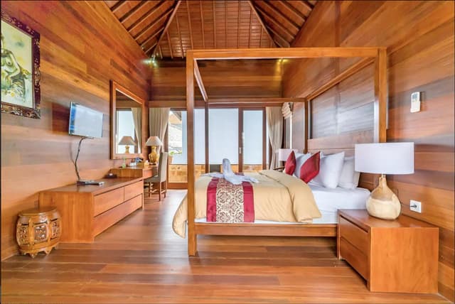 King Suite with Balcony