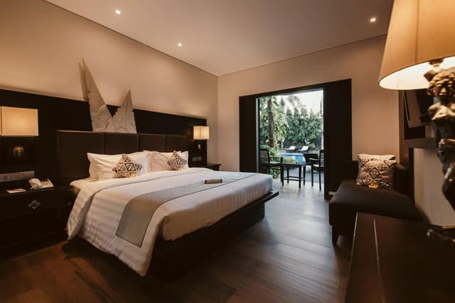 Deluxe Double or Twin Room with Pool Access