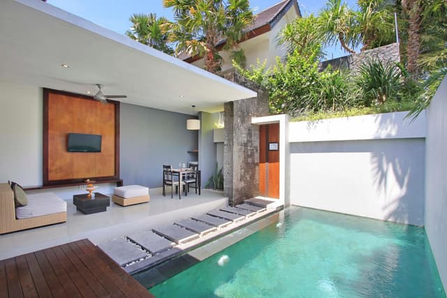 Free Airport Pick Up at One-Bedroom Pool Villa