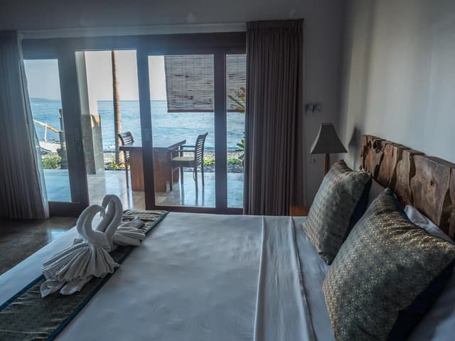 Deluxe Double Room with Terrace and Beach View