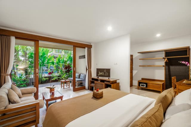Superior Room with Daily Lunch or Dinner