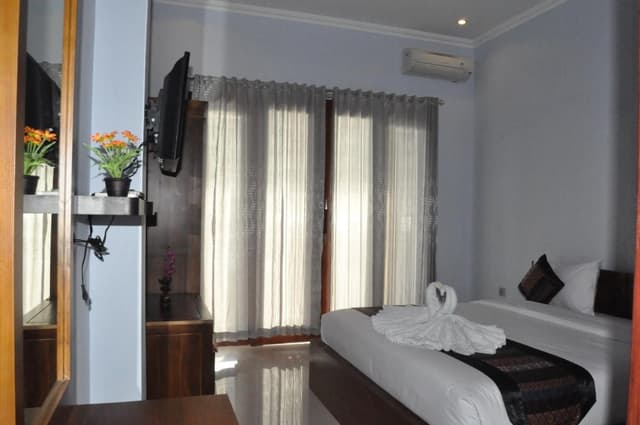Deluxe Double Room with Balcony and Sea View