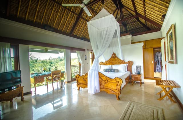 Grand Suite with Valley View