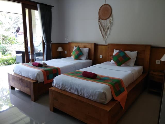Twin Room with Private Bathroom