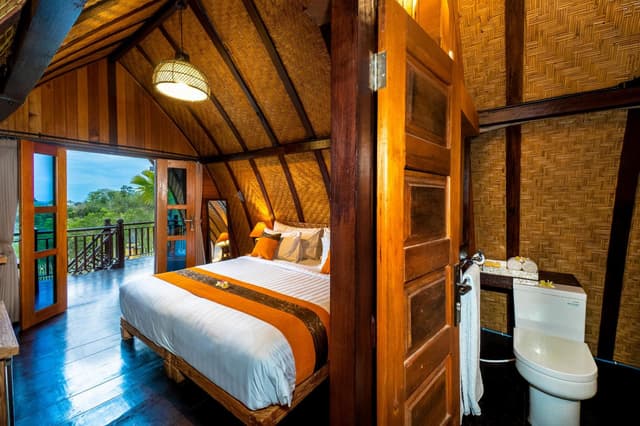 Jineng Pool View Room