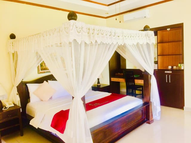 Suite with Garden View