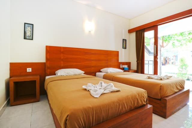 Superior Double or Twin Room with Pool View