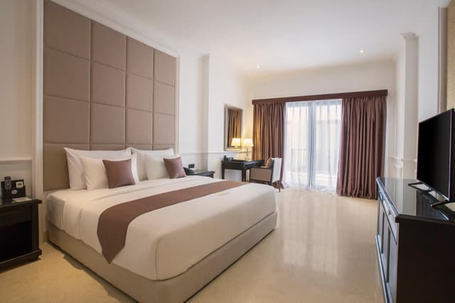 Deluxe Double or Twin Room