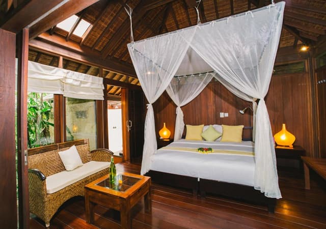 White Orchid Room