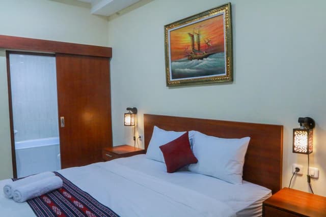 Deluxe Double Room with Bath