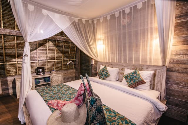 Deluxe Huts Ocean View