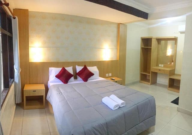Double Room with Pool View